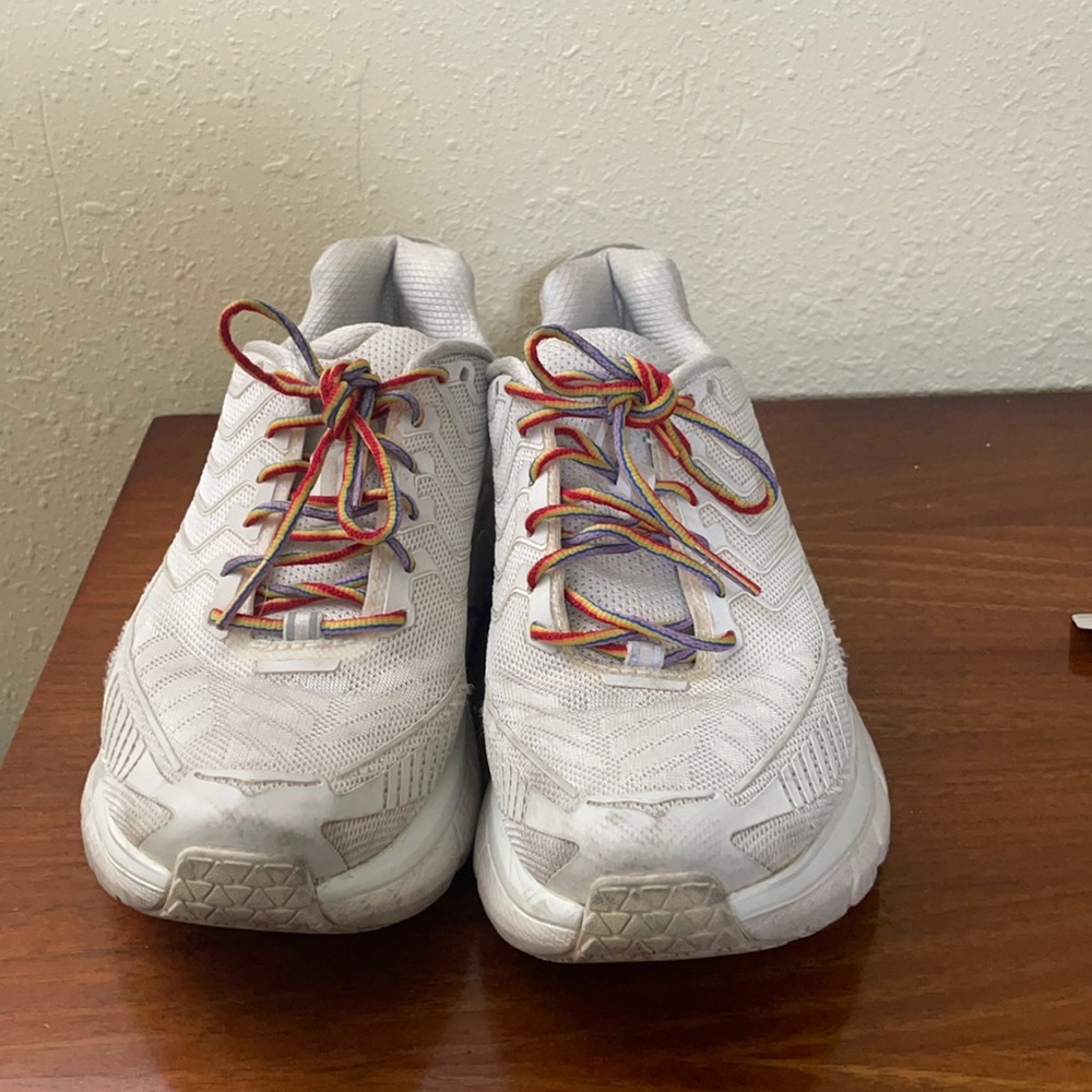 Hoka Outdoor Voices OV Clifton white/rainbow laces